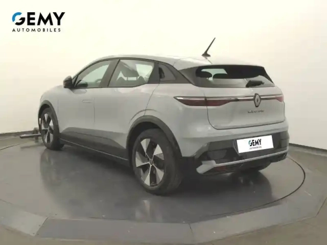 Renault Megane e-tech ev40 130ch standard charge — photo 22