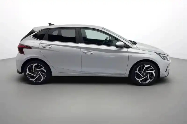 Hyundai I20 1.0 t-gdi 100 dct-7 hybrid 48v — photo 7