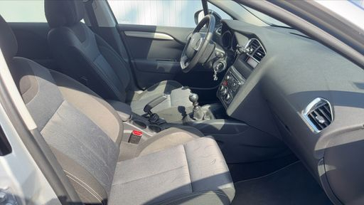 Citroen C4 1.2 Pure Tech 130 - Dynamic – 2015 – 55821 km – Essence – Boîte Manuelle — photo 22