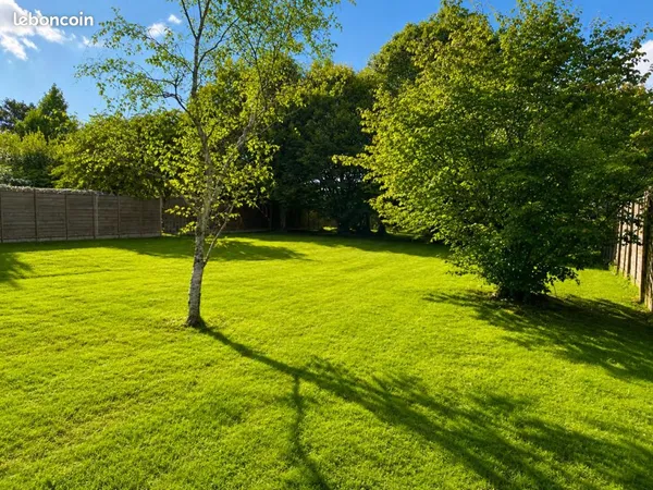 Terrain 900 m² Saintes
