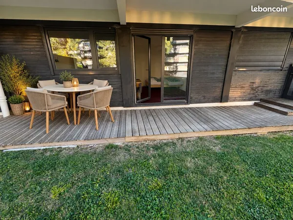 Appartement frontière suisse avec piscine