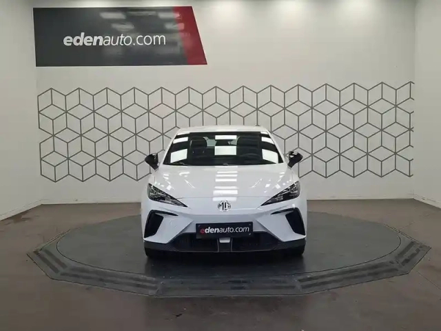 Mg Mg4 electric 51kwh - 125 kw 2wd — photo 2