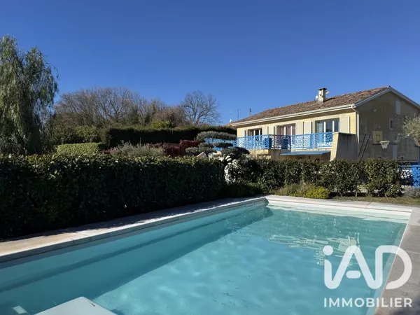 Maison 6 pièces 241 m²
