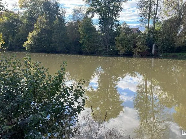 Terrain en bordure du Loing