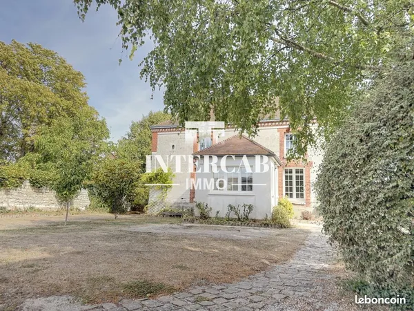 Maison 8 pièces 198 m²