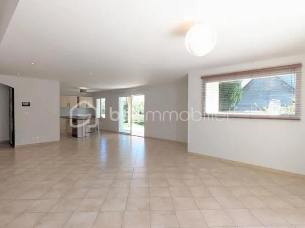 Maison de plain-pied 5 pièces 147 m²