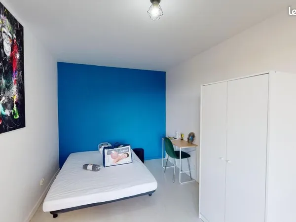 Chambre 6 pièces 97 m²