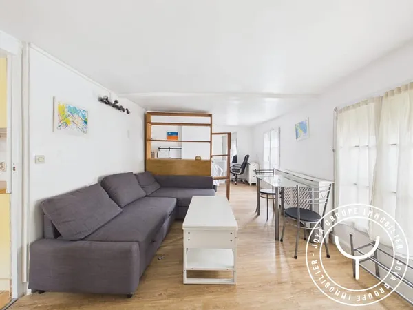 LOCATION STUDIO MEUBLÉ - Rue Jean-Baptiste Pigalle, 75009 Paris