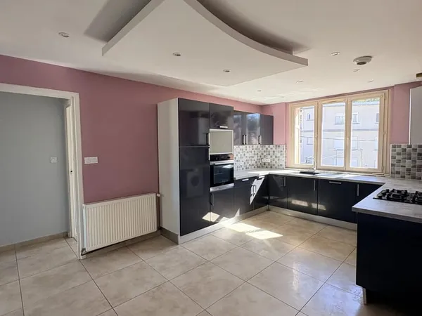 Appartement F4 - 3 CH - CAVE - HAUT DE JACQUARD