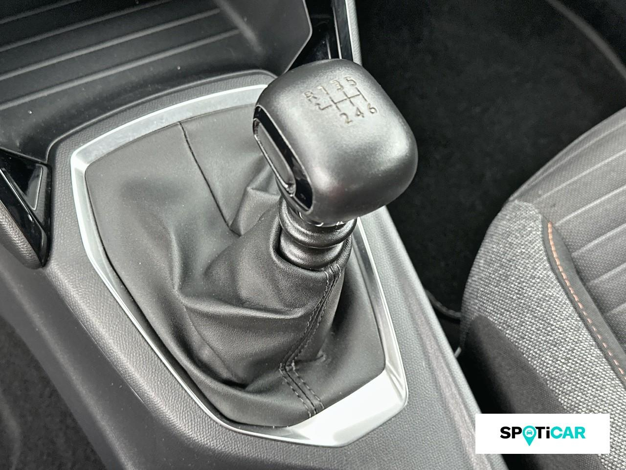 Peugeot 2008 1.2 puretech 100ch s&s active — photo 14