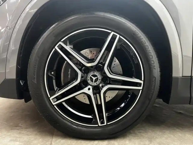 Mercedes Gla 200 d amg line — photo 9