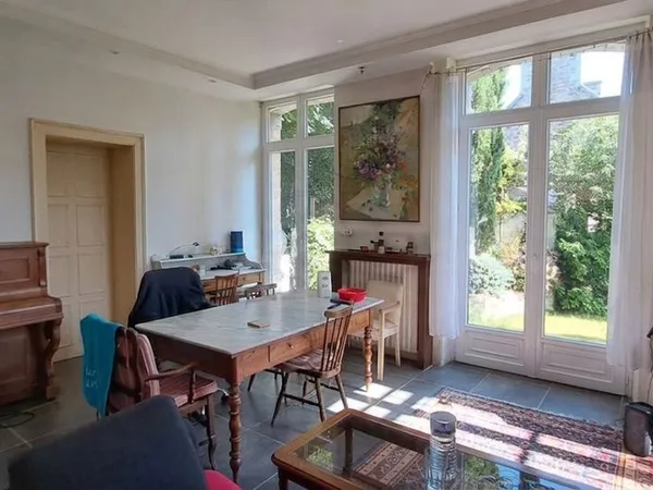 Appartement rez de jardin centre Saint James