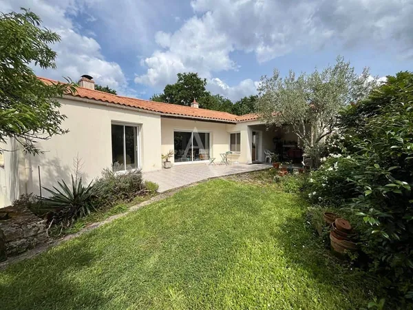 Maison 6 pièces 174 m²