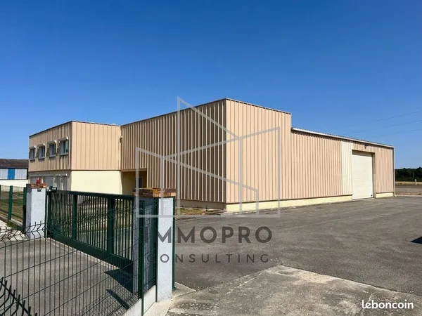 Local 943 m² Guichainville