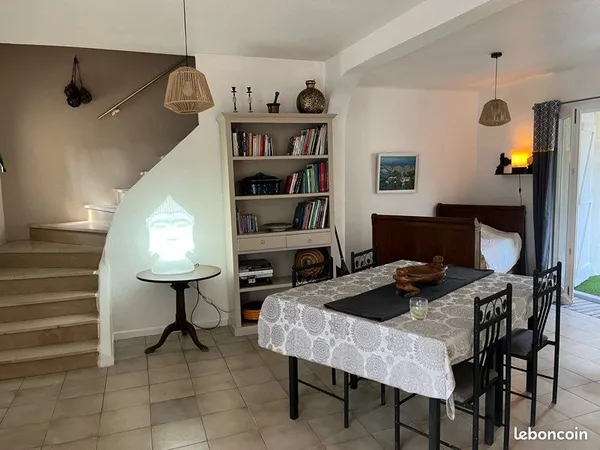 Maison t5 de novembre à juillet