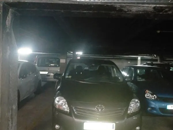Place de parking proche de Nation