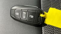 Peugeot 3008 1.2 Hybrid 136ch Allure e-DCS6 — photo 16