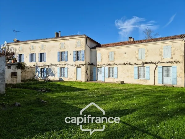 Propriété à vendre 7 pièces SAINT PARDOULT (17) sur plus de 2 hectares de terrain