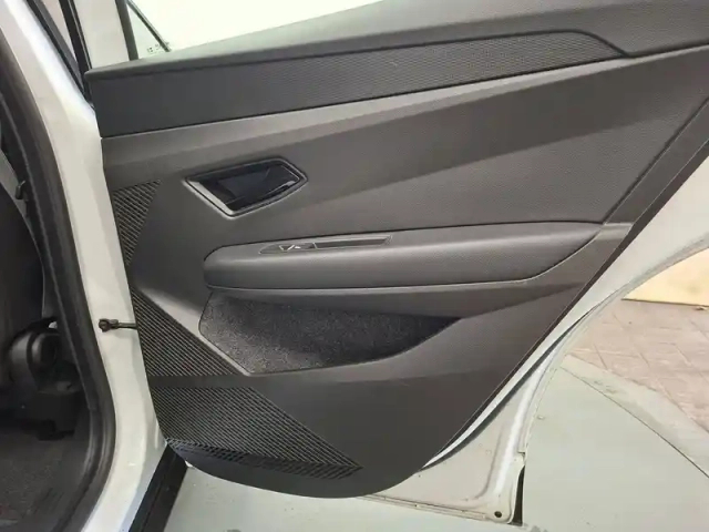 Renault Megane e-tech ev60 130ch super charge — photo 20