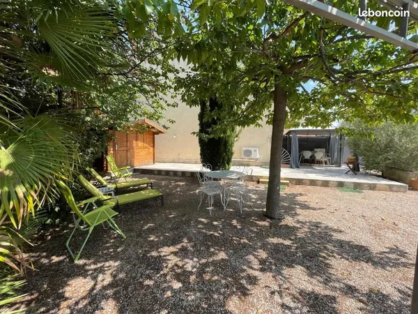 Beau T1/2 Meublé-Grand jardin + parking. Bail 7 mois