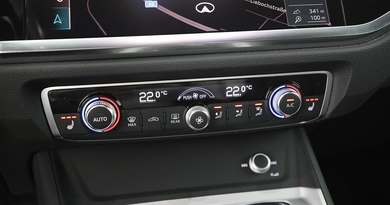 Audi Q3 — photo 21