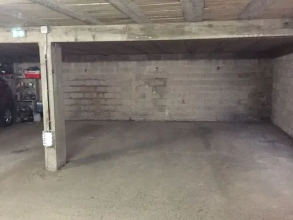 Place de parking en sous sol