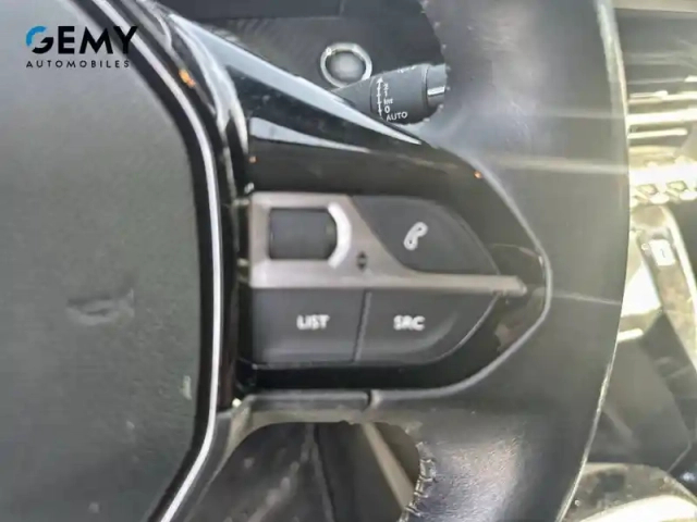 Peugeot 208 puretech 100 s&amp;s bvm6 — photo 19