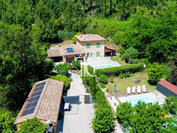 Maison individuelle 8 pièces 105 m²