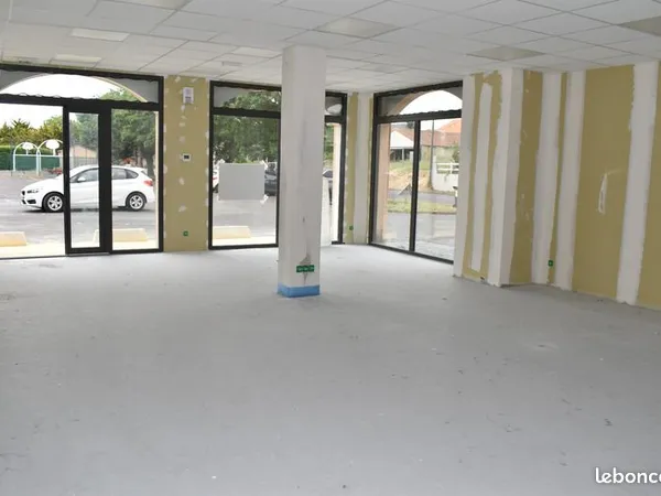 Local commercial 79 m²