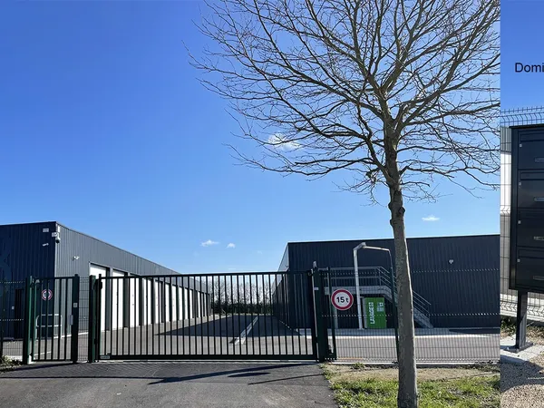 Loue parking - 29m²