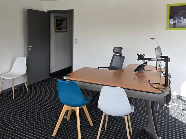 Local d'activité 700 m²