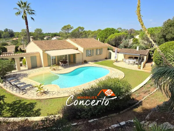 Vente villa à Puget-Sur-Argens. VAR. Plain-pied avec piscine.