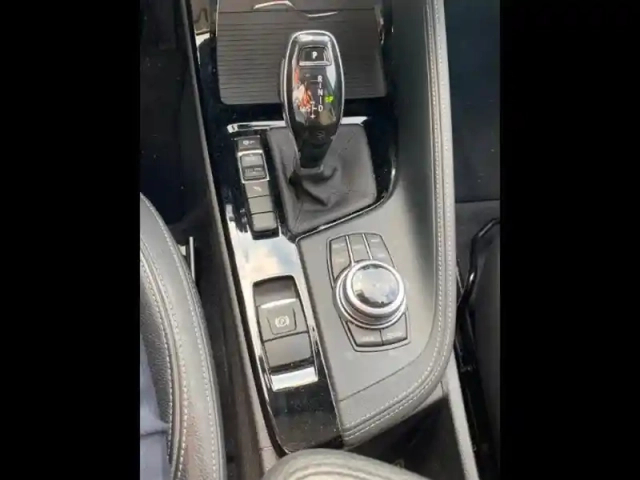 Bmw X1 sdrive18ia 140ch xline dkg7 — photo 14