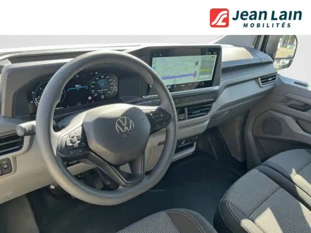 Volkswagen Transporter van l1h1 2.0 tdi 150 bva8 — photo 11