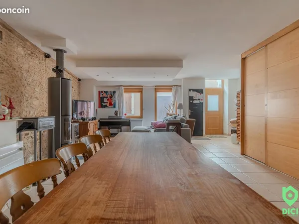 Maison 8 pièces 172 m²