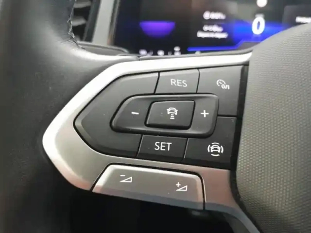 Volkswagen T-Roc 1.5 tsi evo 150ch life plus dsg7 — photo 14
