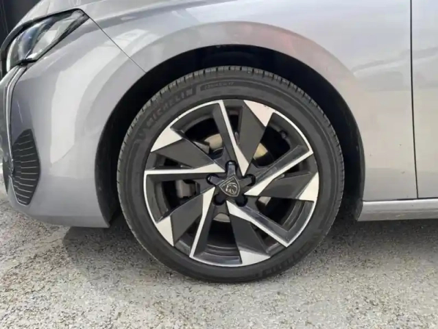 Peugeot 308 iii puretech 130 s&amp;s eat8 allure pack — photo 19