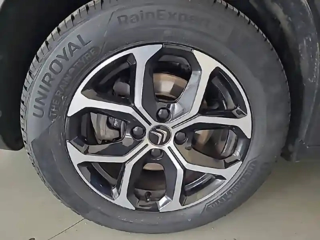 Citroën C3 Aircross bluehdi 120 s&amp;s eat6 — photo 13