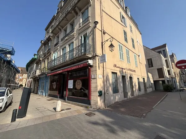 DIJON CENTRE - LOCAL RUE JEANNIN