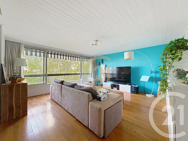 Appartement 6 pièces 105 m²