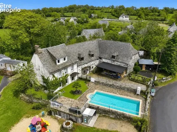 À vendre domaine touristique - aubrac