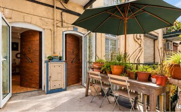 Appartement Loft atypique 74m² sur le vieux port de Marseille
