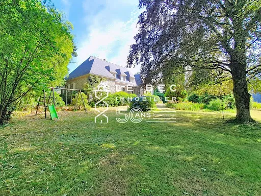 Maison 8 pièces 260 m²