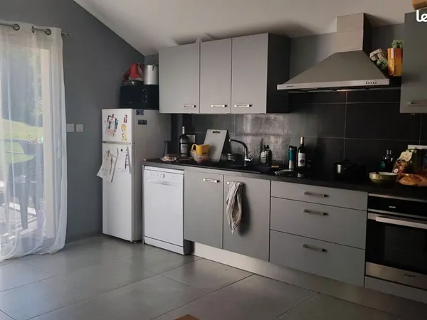 Location appartement T3, Terrasse, Garage et Cave