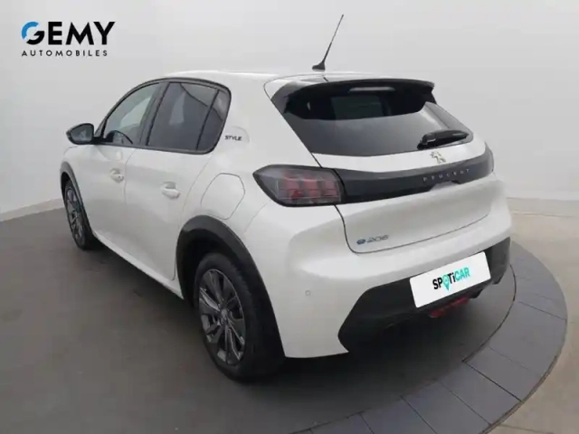 Peugeot 208 electrique 50 kwh 136ch — photo 18