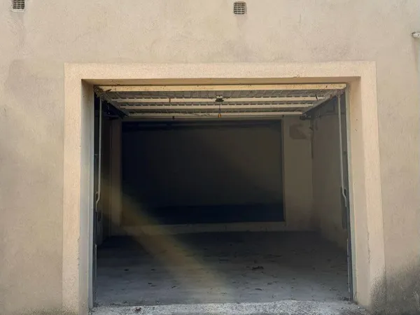 Garage à louer