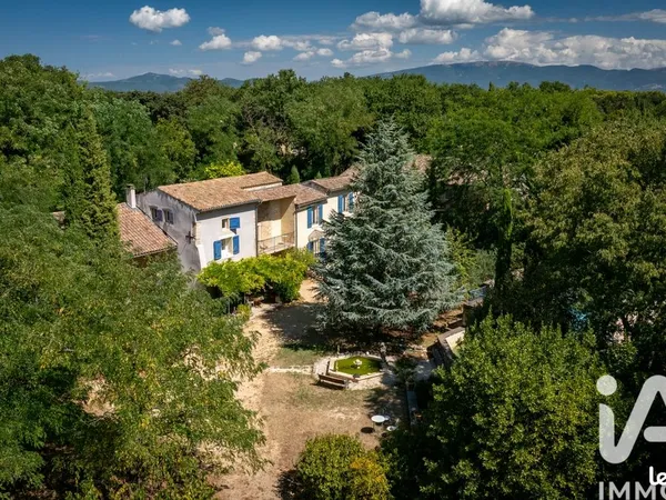 Mas 14 pièces 343 m²