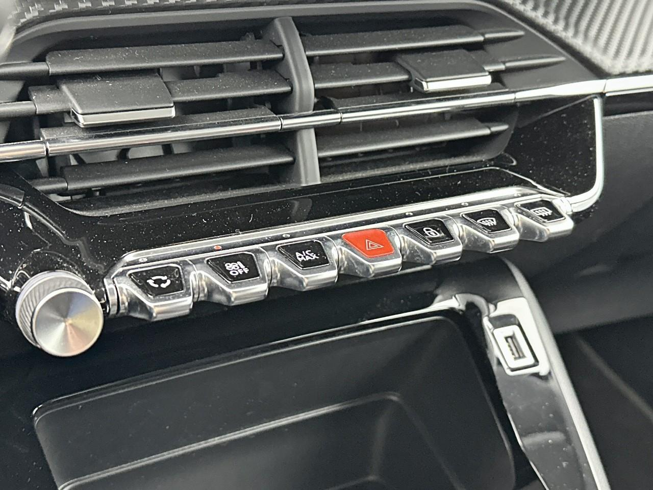 Peugeot 208 puretech 100 s&s bvm6 style — photo 26