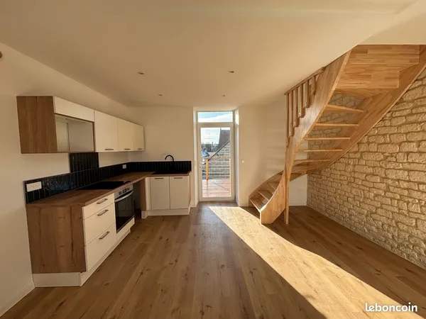 Duplex avec terrasse dans le centre-bourg
