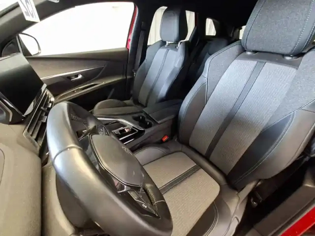 Peugeot 3008 hybrid 180 e-eat8 — photo 18